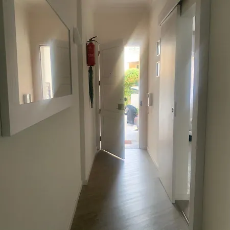 Seafront Spacious Apt *