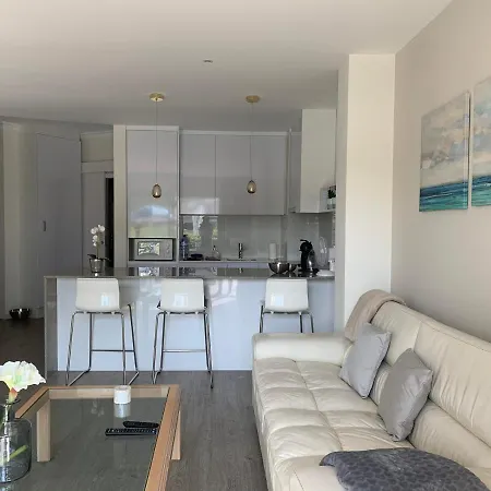 דירה Seafront Spacious Apt *