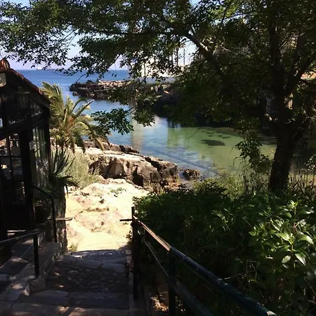 Seafront Spacious Apt
