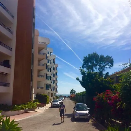 Seafront Spacious Apt * קסקאיס